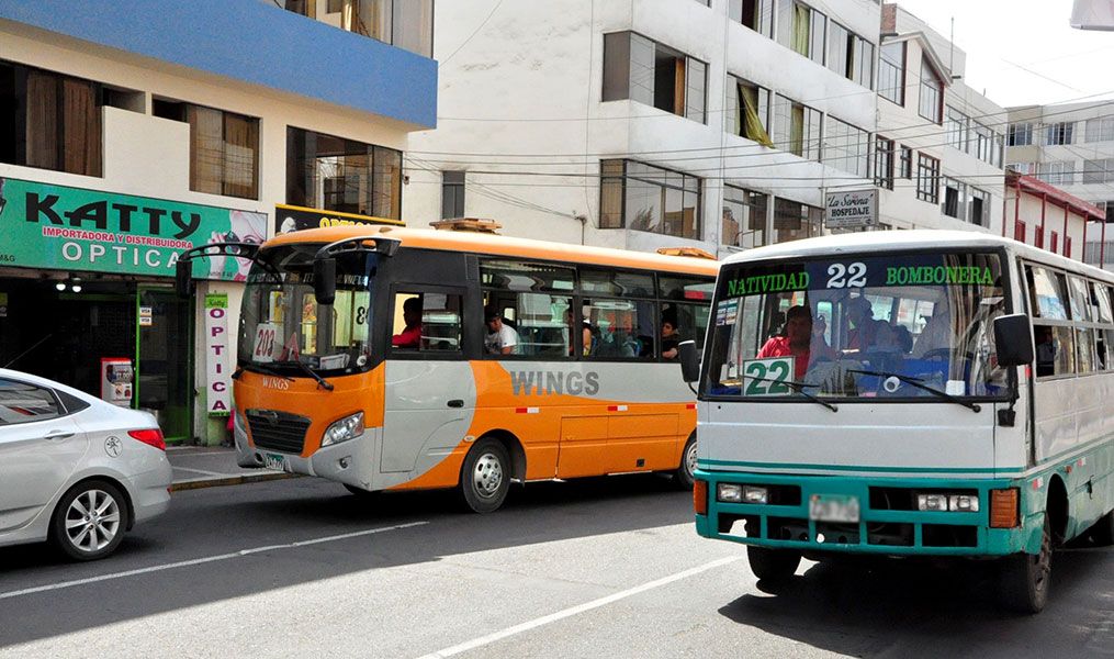 Transportistas en espera de subsidio del estado