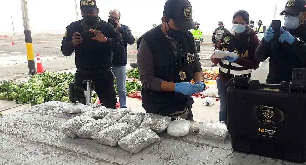 Policía incauta droga escondida en verduras