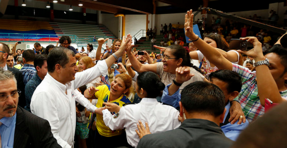 Ecuador: Rafael Correa participará en elecciones presidenciales