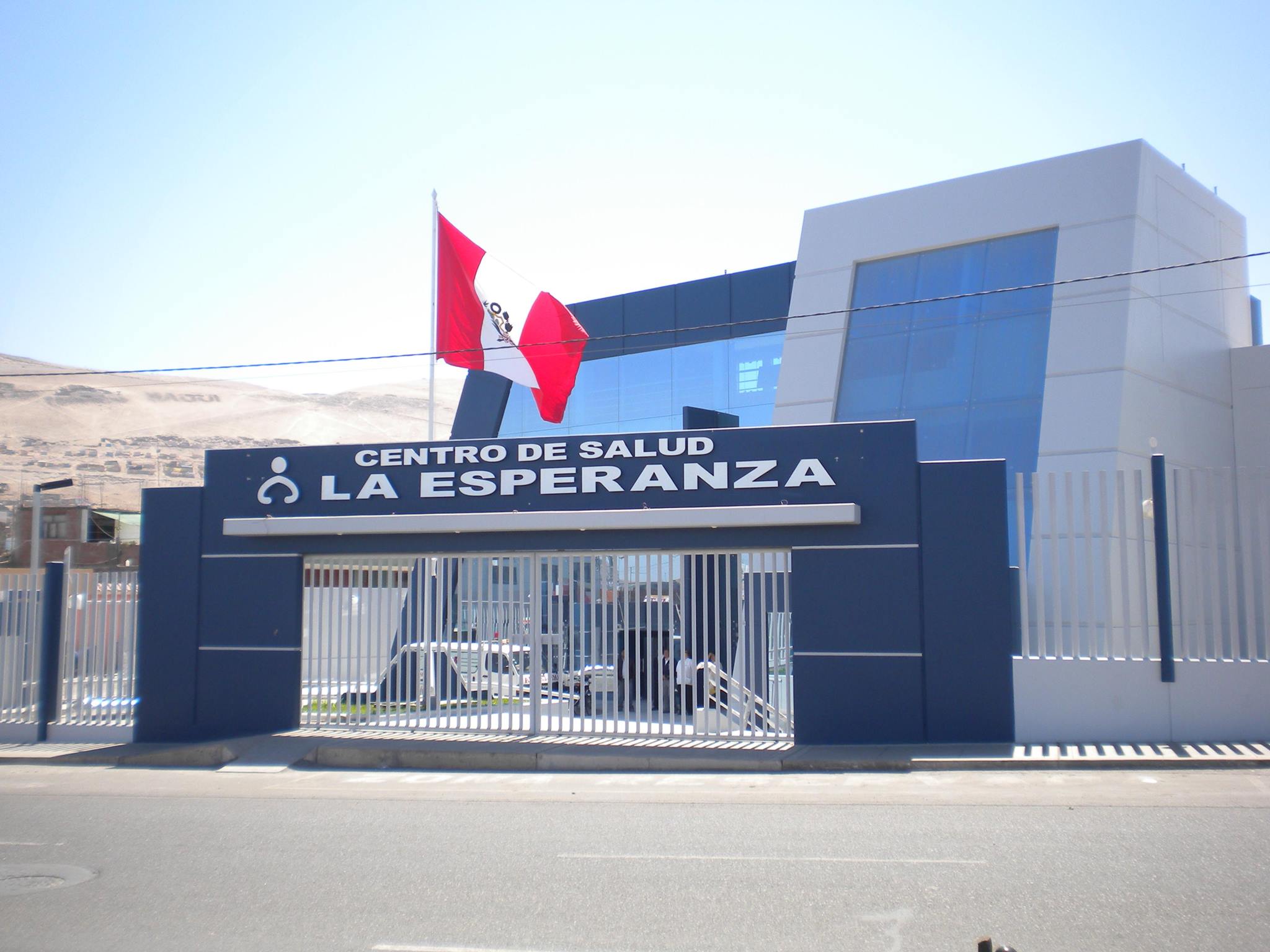 Paciente con coronavirus fallece en la puerta de centro de salud de Tacna