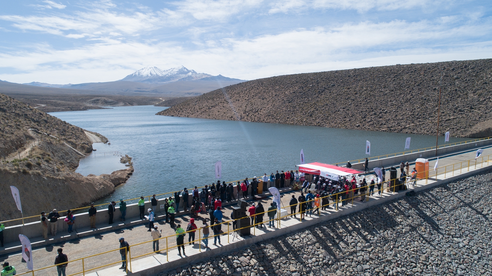 Premier Aníbal Torres participó de la inauguración de la represa Cularjahuira que impulsará el agro de Candarave