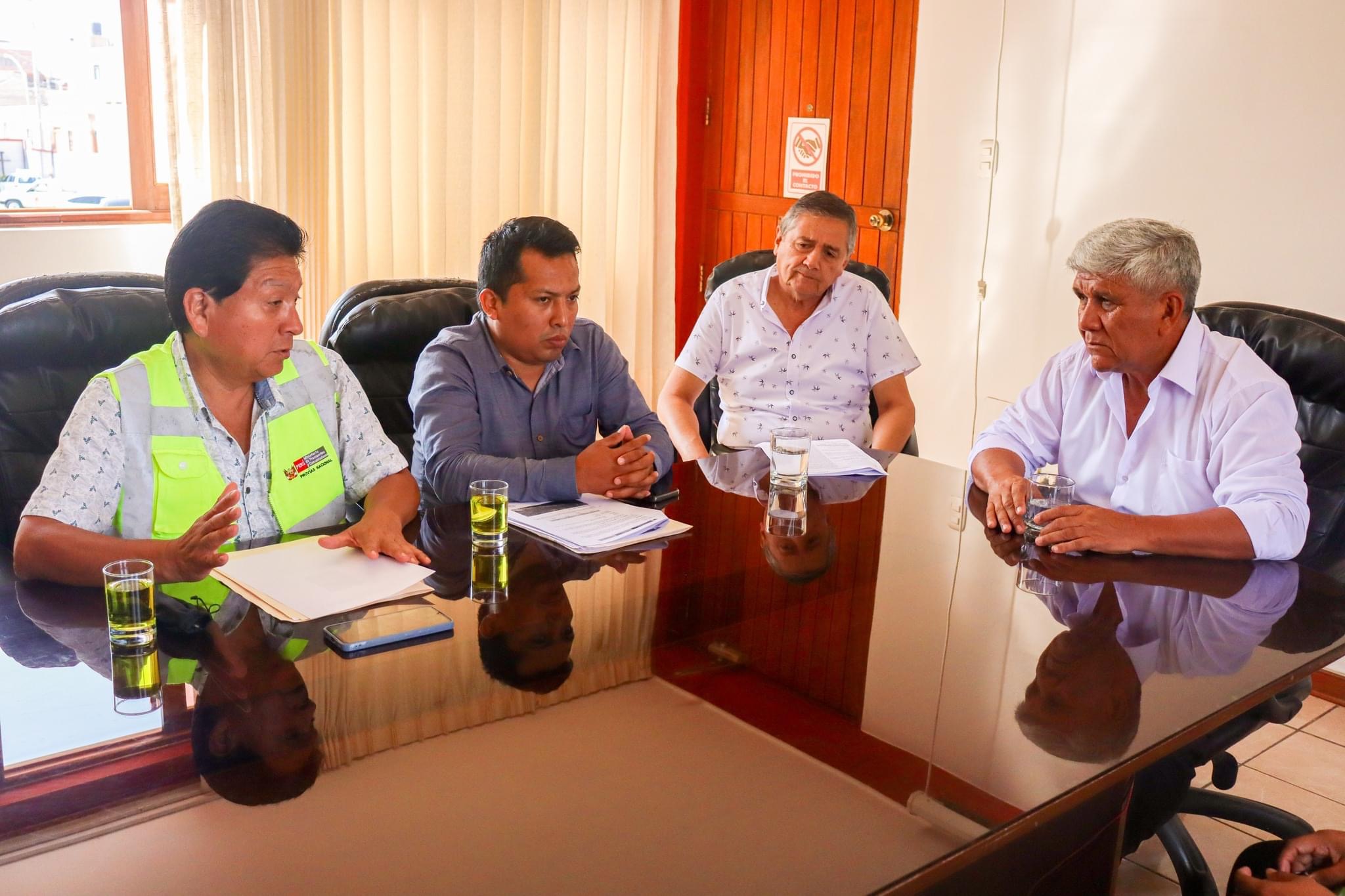 Reunión de la Municipalidad de Tacna y Provías