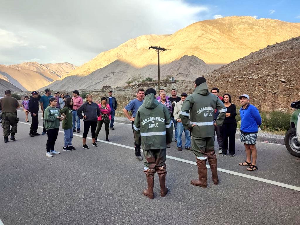 Carabineros impidieron el reingreso de migrantes a Línea de la Concordia en Chile